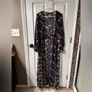 VICI On Twelfth sheer floral duster